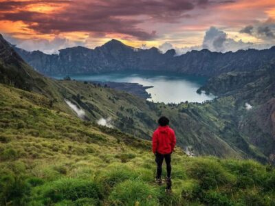mount rinjani trekking